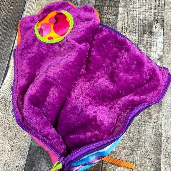 Manhattan Toy Groovy Girls Retro Y2K Vintage Sleeping Bag Toy - Picture 3 of 8